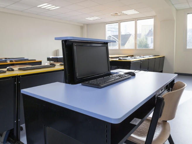 table ecran escamotable