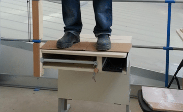 bureaux informatiques escamotables Milena pour salle de classe - Robuste